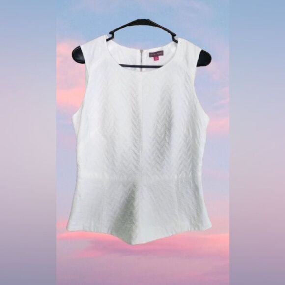 Vince Camuto Tops - EUC Vince Camuto Peplum Top Lined Size 10